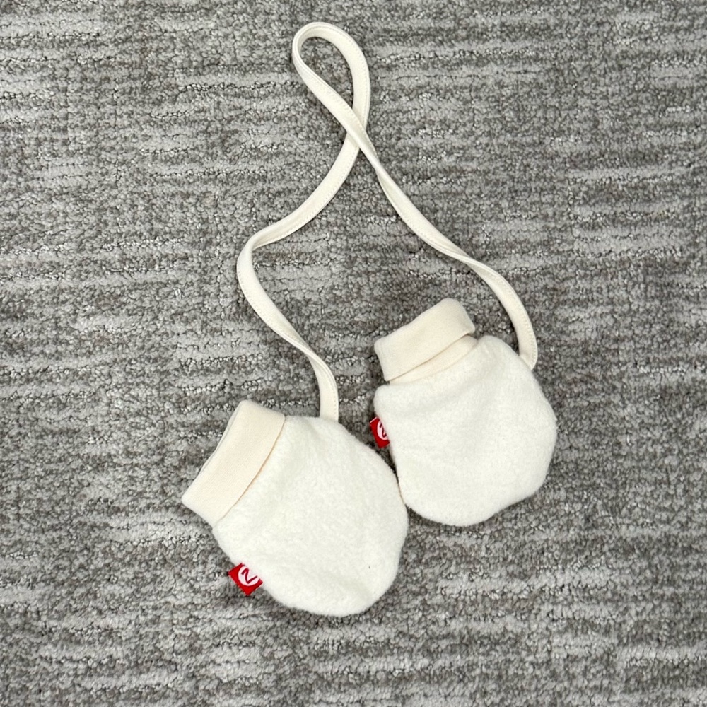 Zutano Cream Baby Mittens with String